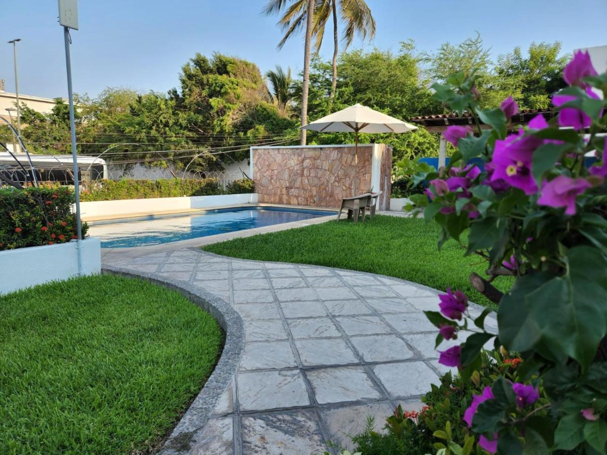 Hotel Pez Vela Manzanillo Exterior photo