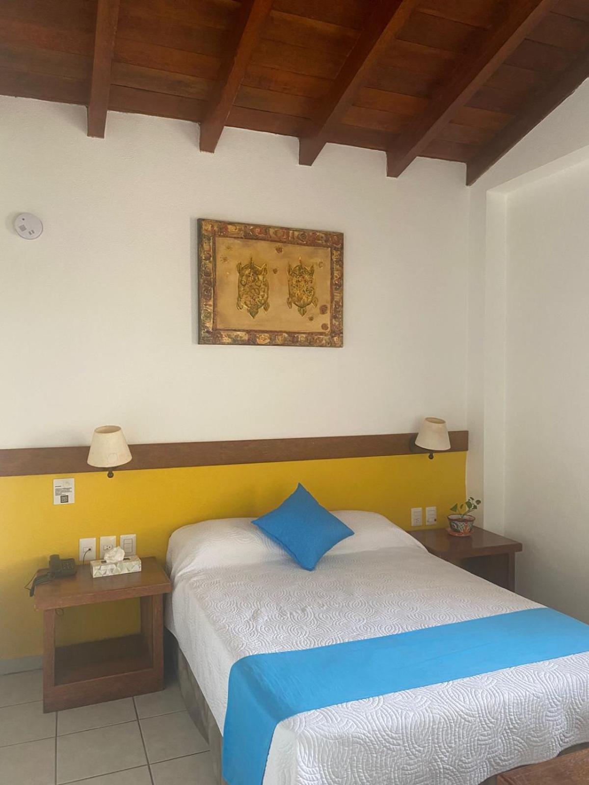 Hotel Pez Vela Manzanillo Exterior photo