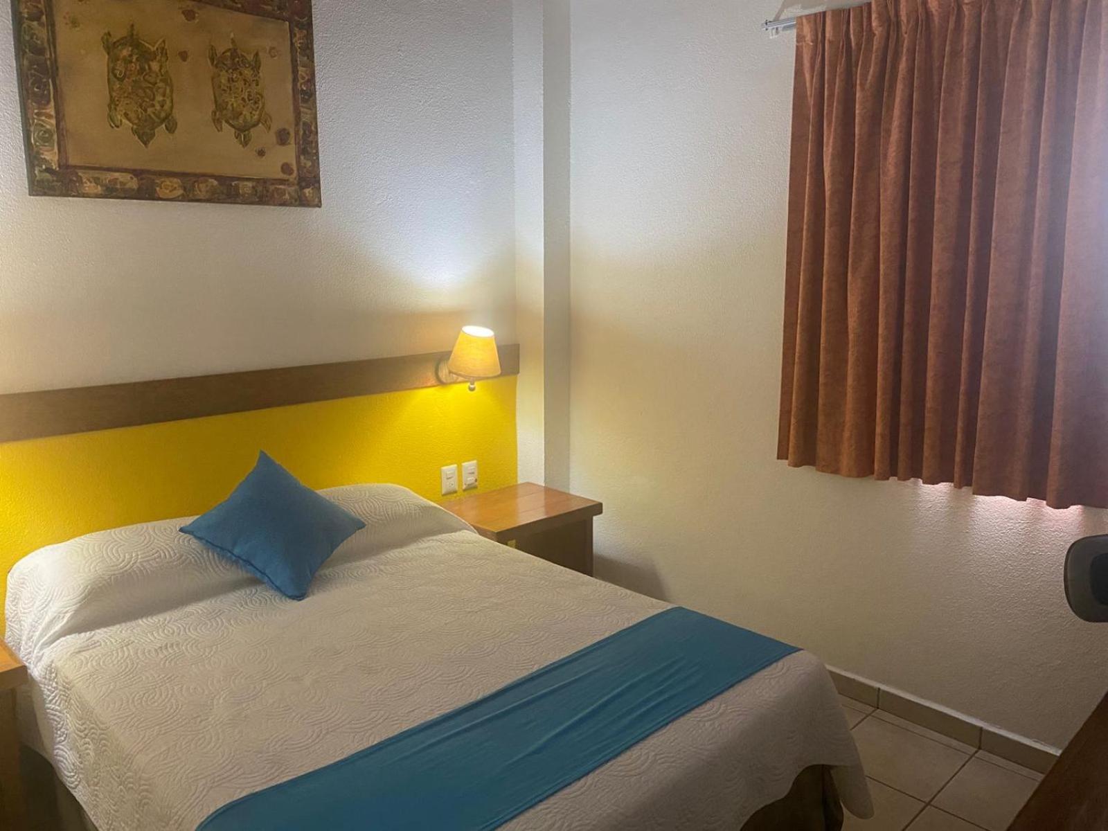 Hotel Pez Vela Manzanillo Exterior photo